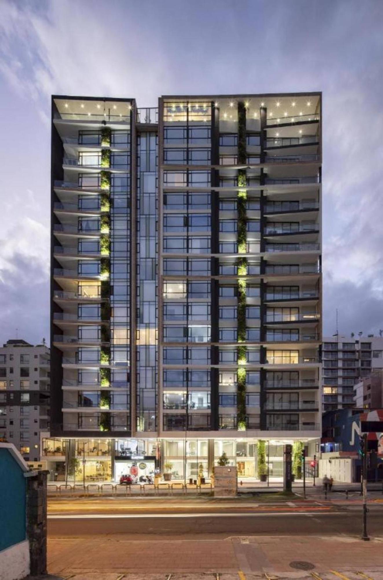 De Lujo Con Piscina Y Apartment Quito